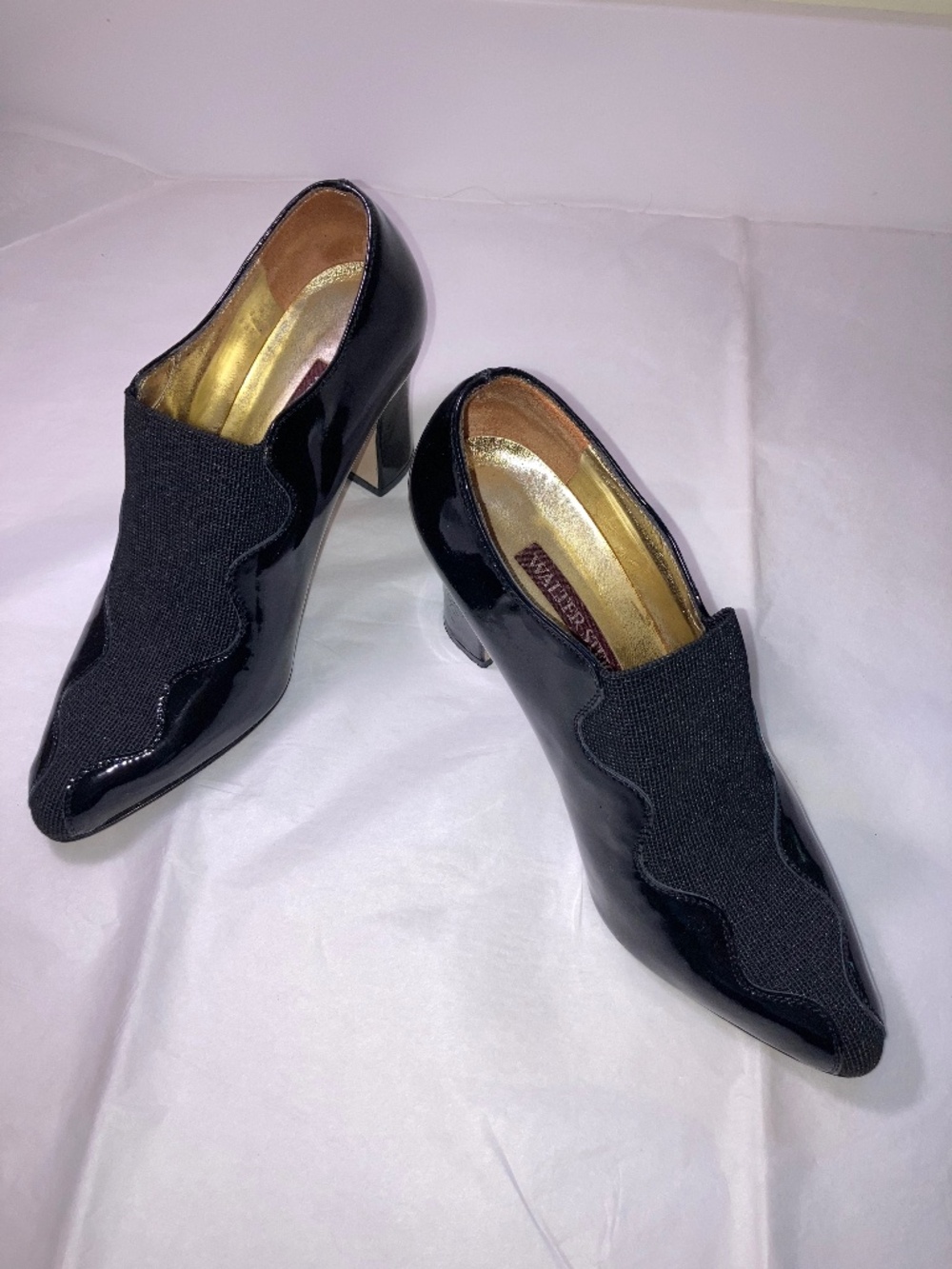 Walter Steiger Size 6 Black Patent Leather Block Heel Pumps w Fabric Detail